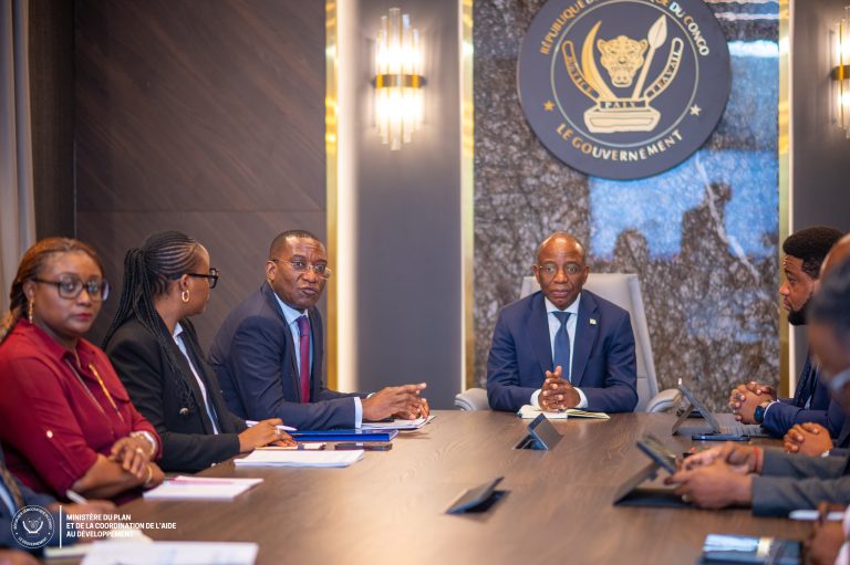 Climat des Affaires : Guylain Nyembo lance la tournée de présentation du Tableau Numérique de Suivi et d’Évaluation (TNSE) auprès des ministères réformateurs