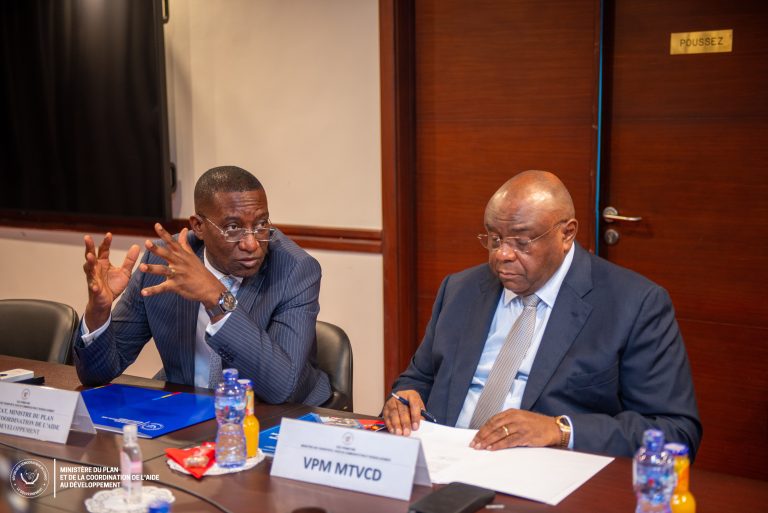 Guylain Nyembo poursuit sa tournée de présentation du TNSE, aux ministères du Portefeuille et de Transports, Voies de Communication et Désenclavement