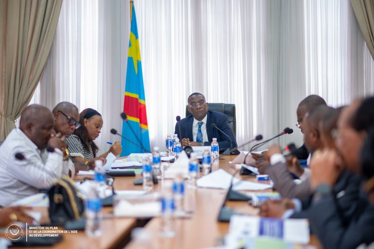 Guylain Nyembo et le caucus des députés nationaux de la Lomami s’accordent sur une synergie pour un bon aboutissement du PDL-145T