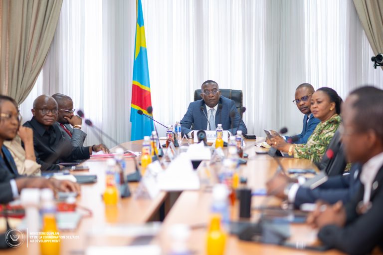 Importante séance de travail autour du Programme présidentiel sur l’emploi et l’entrepreneuriat des jeunes, dénommé « Programme Présidentiel Debout Jeunes Congolais (PPDJC) »