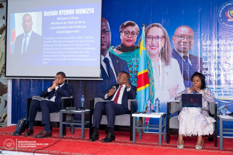 Atelier de haut niveau du Ministère du Commerce extérieur Guylain Nyembo parle du PNSD 2024-2028 dans la Vision 2050 du développement de la RDC